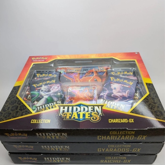 Pokemon Hidden Fates Charizard-GX Collection Box